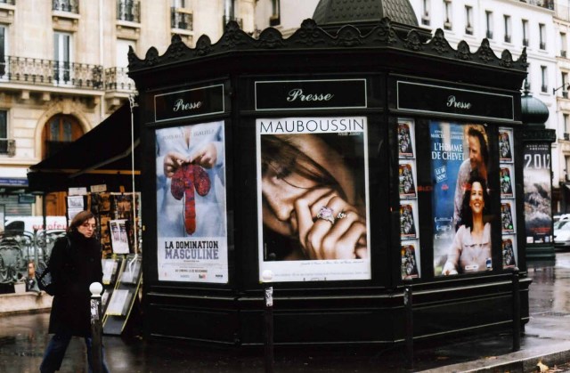 near-anvers-metro-paris-18e-nov-2009